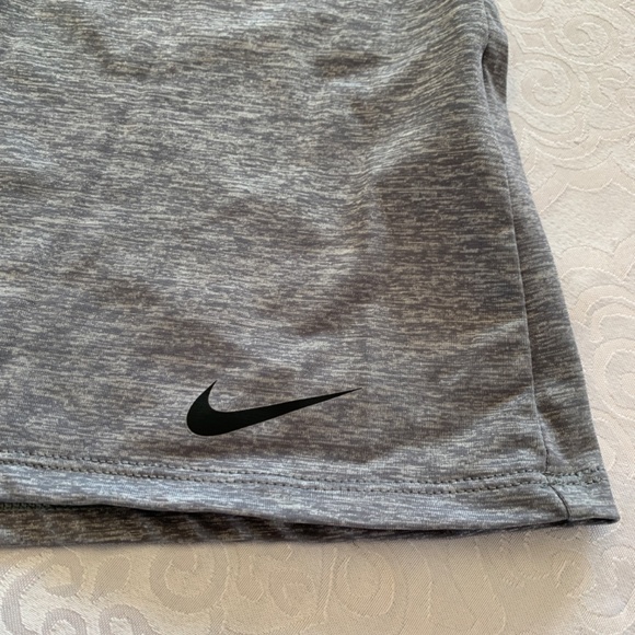 Nike tank top - Picture 2 of 12